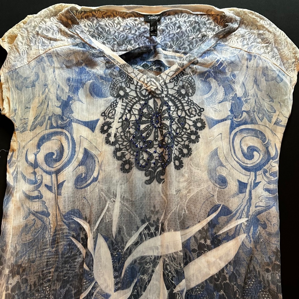 Vanity Womens Blue White Graphic Lace Yoke Beaded V-Neck Top Large